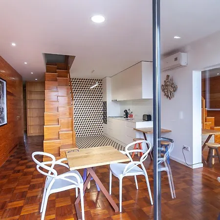 Up Tree Nature אבאירו